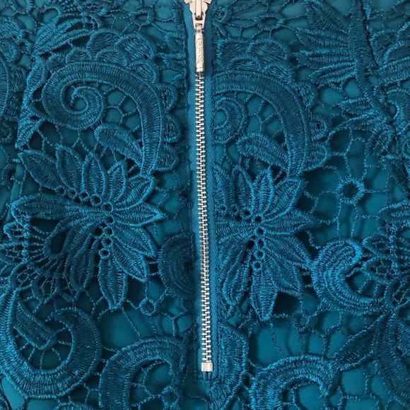 Asymmetrical skirt - Picture 6 of 11